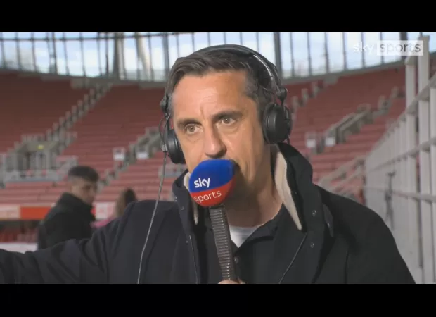 Neville doubts Arteta's tactics and gives low odds of Arsenal winning title after loss to Aston Villa.