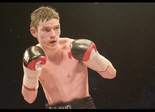 Scottish boxing legend Willie Limond passes away after experiencing seizure while behind the wheel.