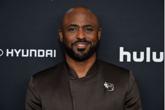 Wayne Brady promotes financial education with a generous attitude during Financial Literacy Month.