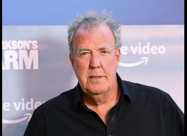 Top Gear host Jeremy Clarkson honors legendary member of the show who passed away at the age of 80.