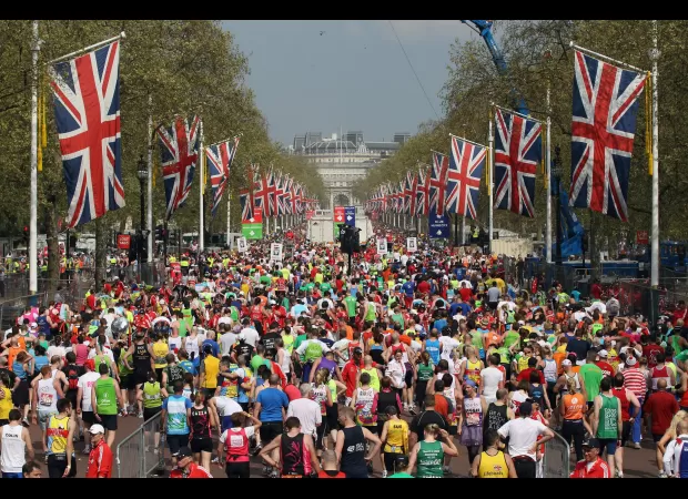 Weather predictions for London Marathon as many participants hit the streets.