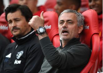 Mourinho cautions Man Utd players that those he wanted to sell years ago are still on the team.