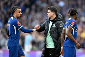 Gullit warns of potential struggles for Mudryk and Palmer at Chelsea.