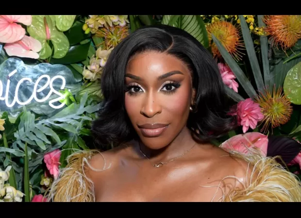 Popular content creator Jackie Aina signs contract with United Talent Agency.