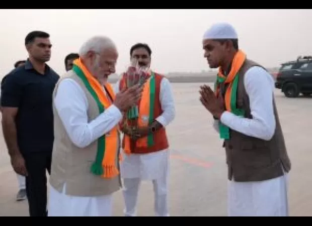 BJP Minority Morcha leader Usman Ghani has been expelled for criticizing PM's remarks.