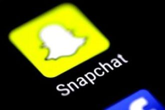 Snapchat has a global daily active user base of 422 million.