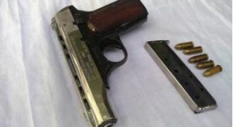 Police arrest three suspects and confiscate a gun in Ganjam district.
