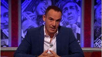 Lewis destroys Sunak in savage HIGNFY takedown.