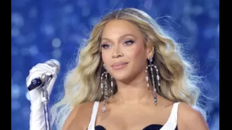 Beyoncé surprises her close 2-year-old friend with a bouquet of flowers.