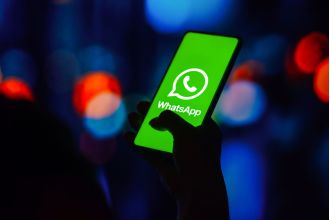 WhatsApp update prompts users to accept new privacy policy, causing some to consider deleting the app.