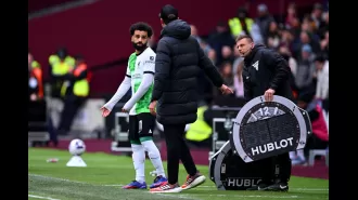 Liverpool legend Jamie Carragher offers explanation for potential disagreement between star player Salah and manager Klopp following team's recent tie.