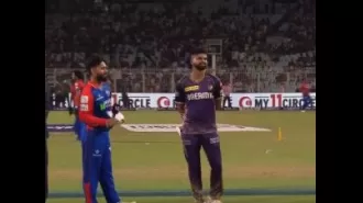 Delhi Capitals choose to take the first turn at bat against Kolkata Knight Riders.