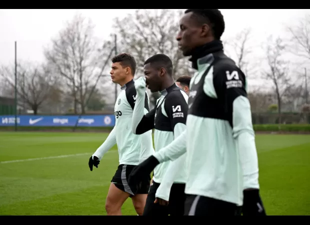 Nicolas Jackson and Moises Caicedo from Chelsea comment on Thiago Silva's departure choice.