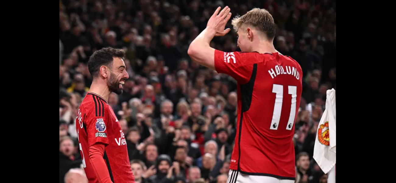 Hojlund supports Fernandes amid speculation of a rift with Man Utd captain.