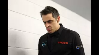 Snooker player Ronnie O'Sullivan believes referees are unfairly targeting him, following an incident involving the black ball.