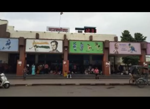 Riders face difficulties due to lack of progress in prepaid taxi services.