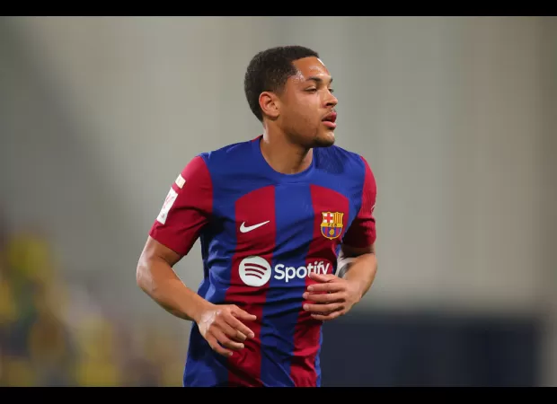 Man Utd reach out for potential transfer of Barcelona forward Vitor Roque in the summer.