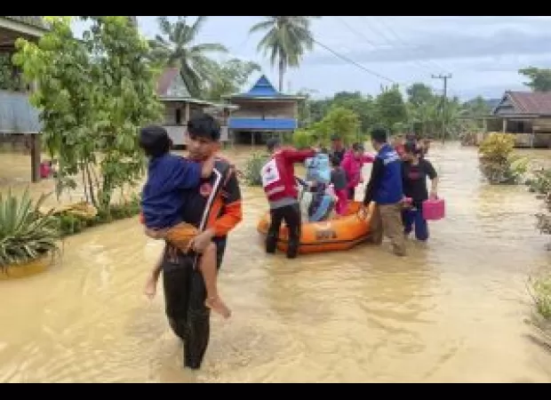 14 people killed in Indonesia's Sulawesi island due to flood and landslide.