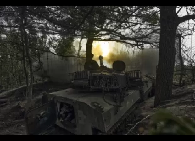 Ukraine launches missiles at Crimea, provoking Russia.