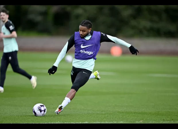 Team news and injury updates for the Chelsea vs West Ham match, along with predicted lineups.