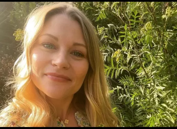 42-year-old former TV celebrity still maintains youthful appearance, resembling their appearance from popular show two decades ago.