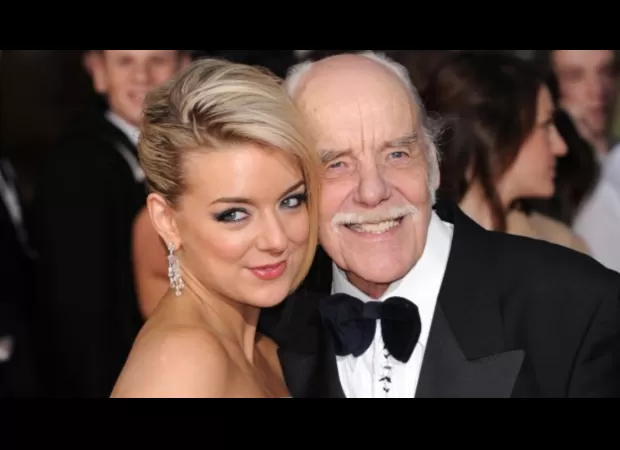 Actress Sheridan Smith regrets her behavior during her father's terminal illness.