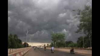 Temperatures in Odisha reach over 43 degrees at seven locations and thunderstorms are expected in the next four days.