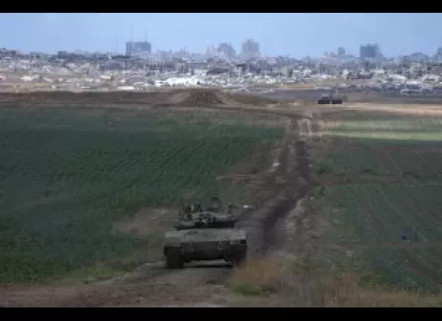 Hamas has agreed to a peace plan proposed by Egypt and Qatar.