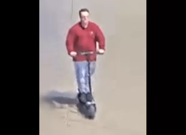 Police searching for man involved in e-scooter accident with woman in Melbourne.