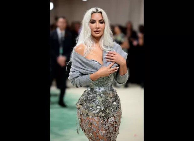 Kim Kardashian had difficulty breathing in her Met Gala dress due to concerns over her small waist.