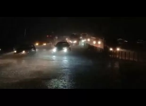 Seven people died due to heavy rains in the city of Hyderabad.