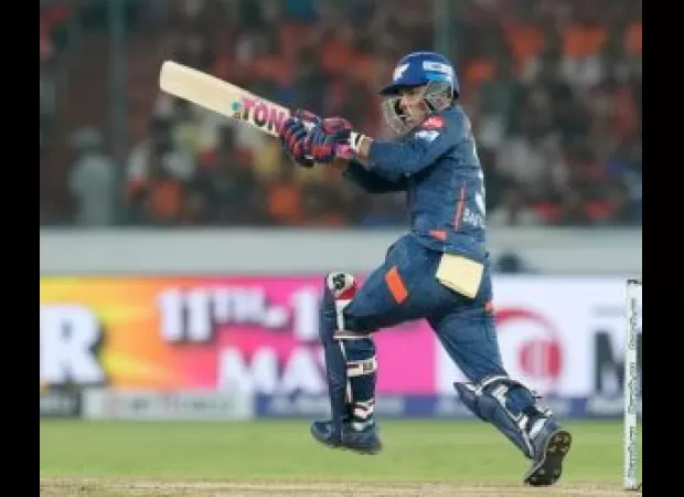 Badoni and Pooran lead LSG to a score of 165/4 against SRH.