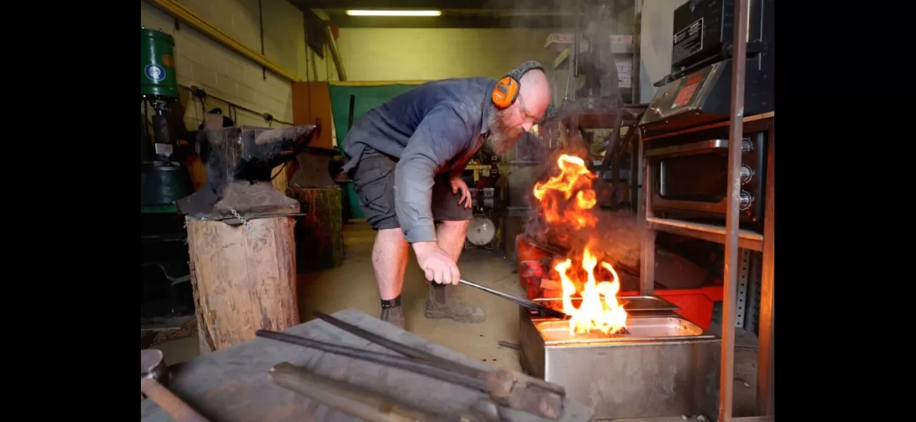 Eco-friendly knives made from beach litter and laughing gas canisters by a skilled blademaker.