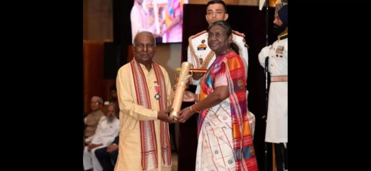 President awards the Padma awards.