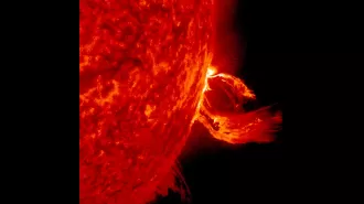 A strong solar storm will occur today, potentially affecting the global power grid.