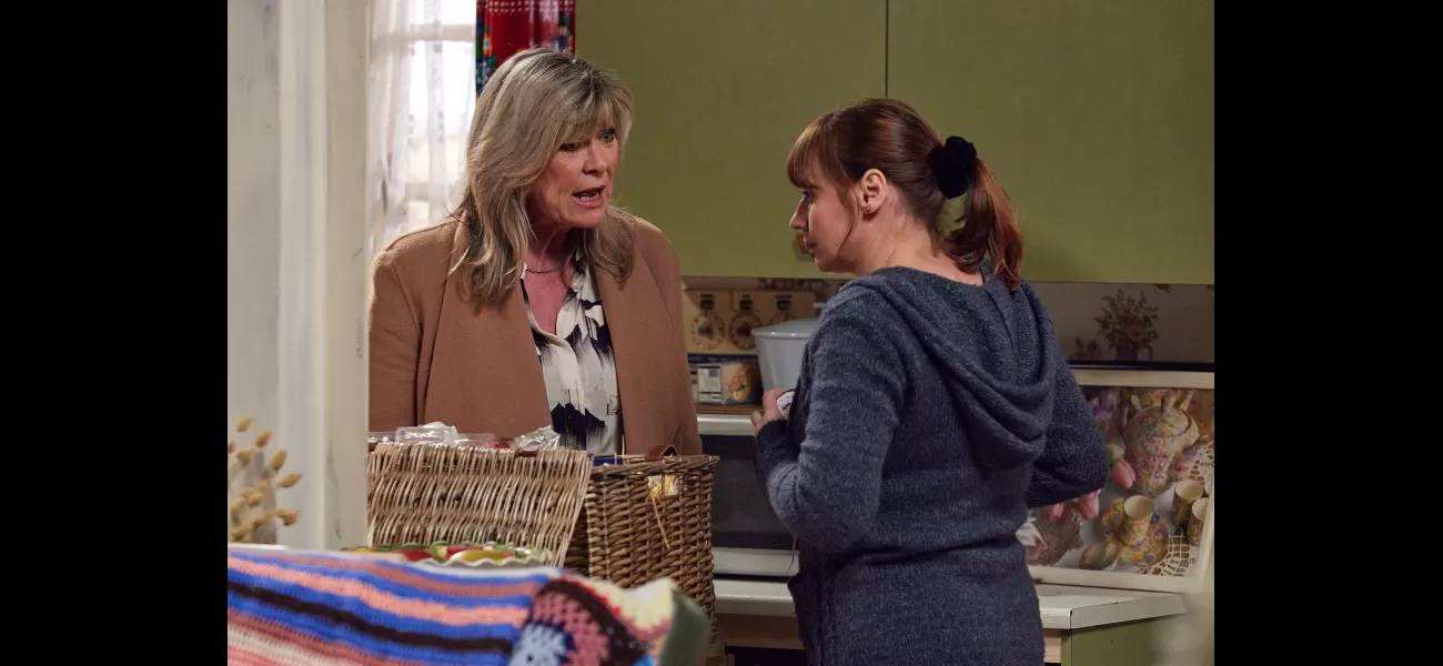Kim is angry and plans to get rid of an enemy, as she confides in Lydia on Emmerdale.