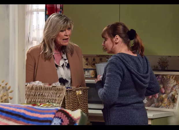 Kim is angry and plans to get rid of an enemy, as she confides in Lydia on Emmerdale.