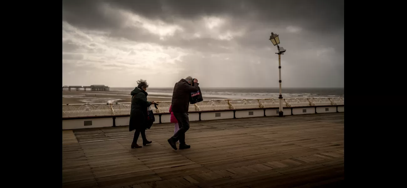 The Met Office has announced the end of sunny days as thunderstorms approach.