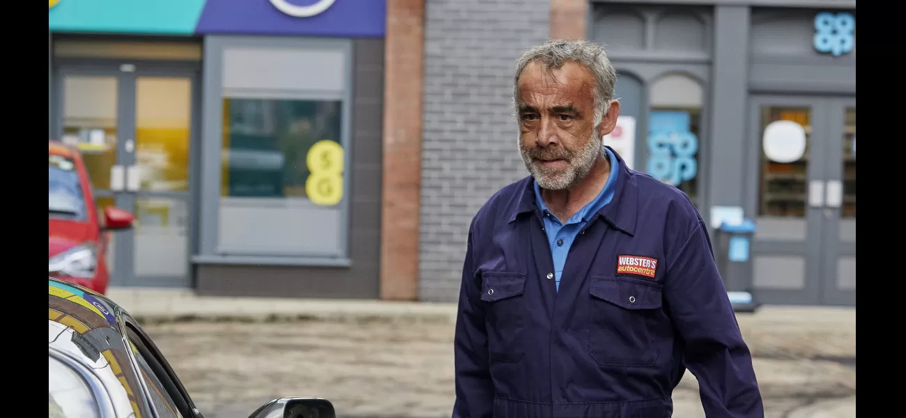 In the upcoming episodes of Coronation Street, Kevin discovers something that greatly concerns and distresses him.