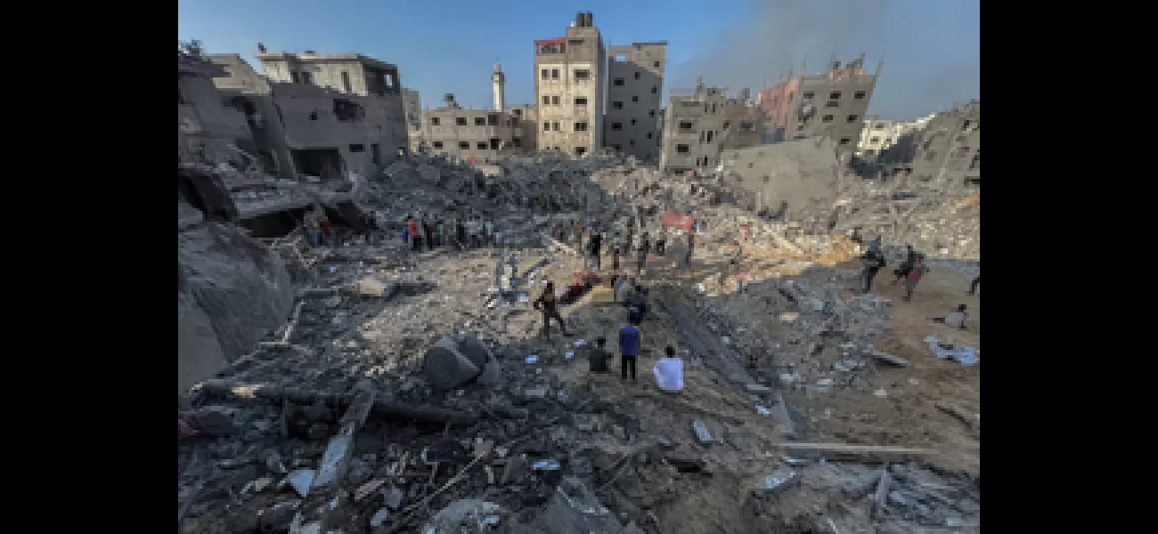 Intense battle between Israeli troops and armed Palestinians in Gaza.