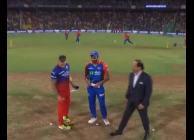 DC chooses to bowl against RCB in cricket match.