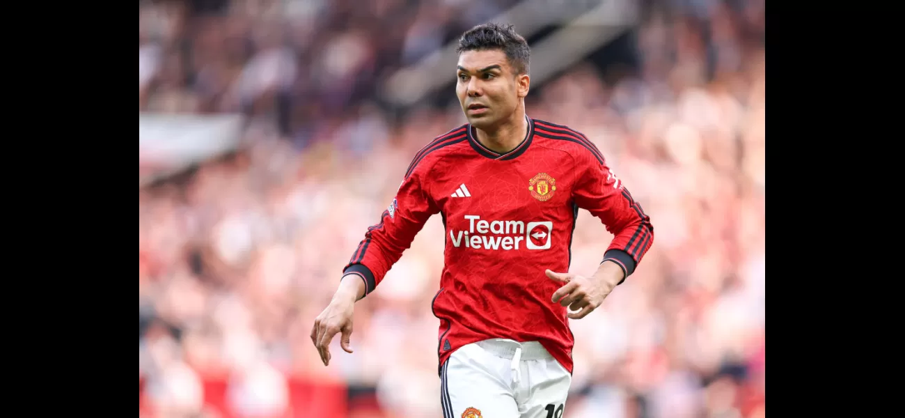 Gary Neville and Roy Keane criticize Manchester United player Casemiro for a mistake leading to Arsenal's first goal by Leandro Trossard.