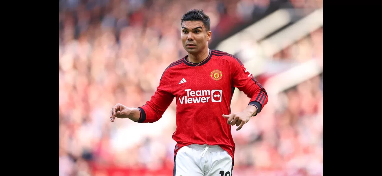 Rooney criticizes Casemiro for being 