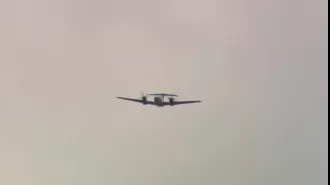 NSW airport plane circled due to landing gear trouble.