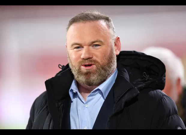 Rooney calls out Arsenal player who had fortunate win over Man Utd.