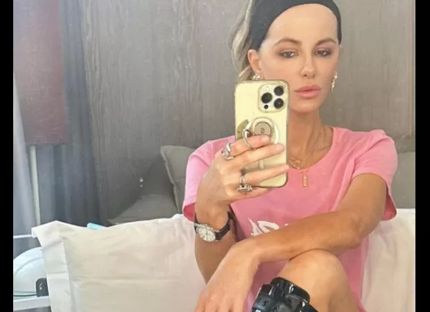 Kate Beckinsale pays tribute to her stepfather, Roy Battersby, at the 2024 TV Baftas.