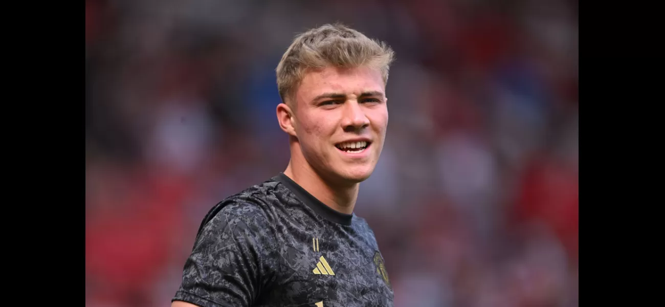 Carragher tells Man Utd's Hojlund to mimic 