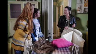 A famous actor from EastEnders couldn't stop laughing at a funny mistake and we are laughing too.