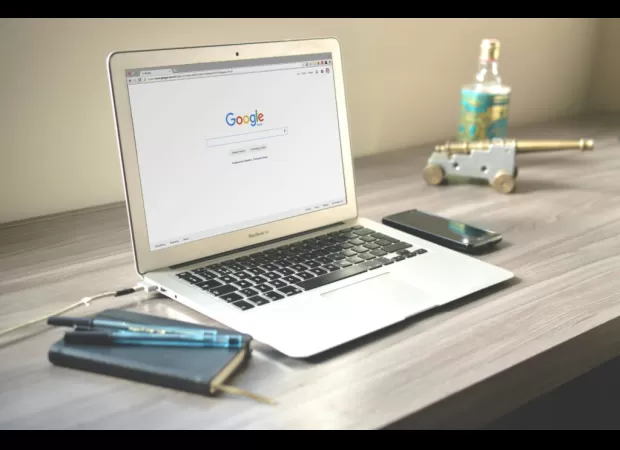 Choose the right company name with these 4 tips.