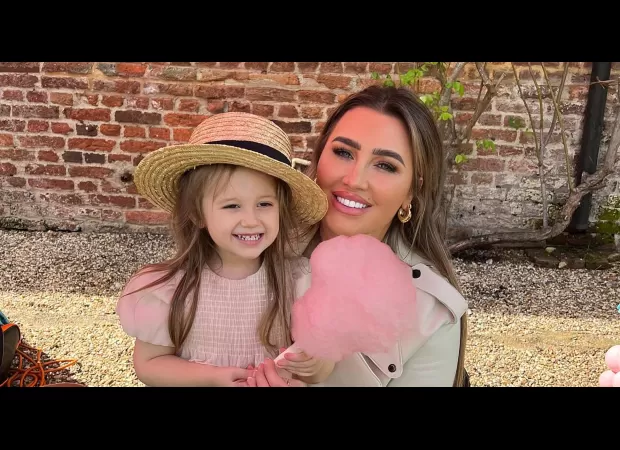 Lauren Goodger relies on the gym for healing after receiving upsetting news.